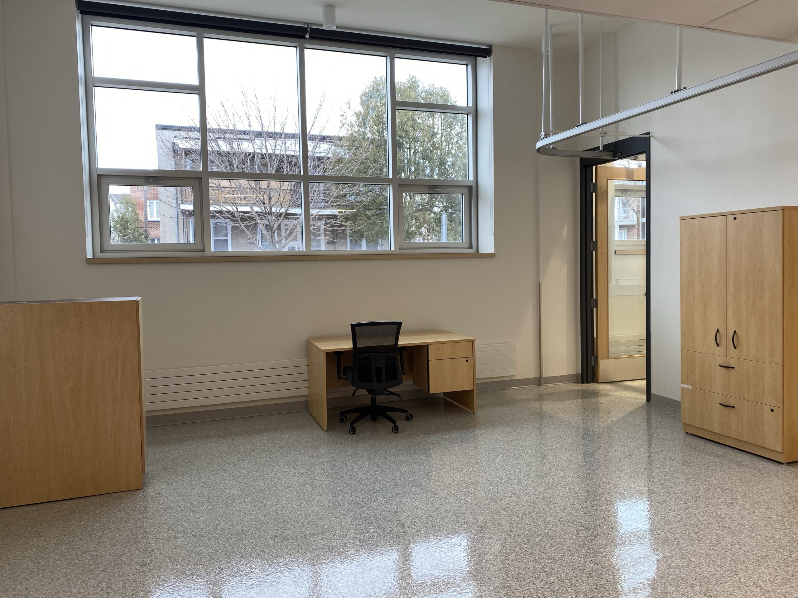 Milieu de vie PolyH. Lavabo, frigo, micro-onde dans chaque classe PolyH